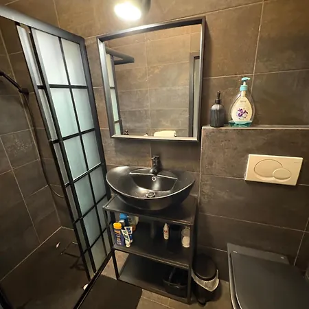 Industrial Zone -studio 4 * Lublaň